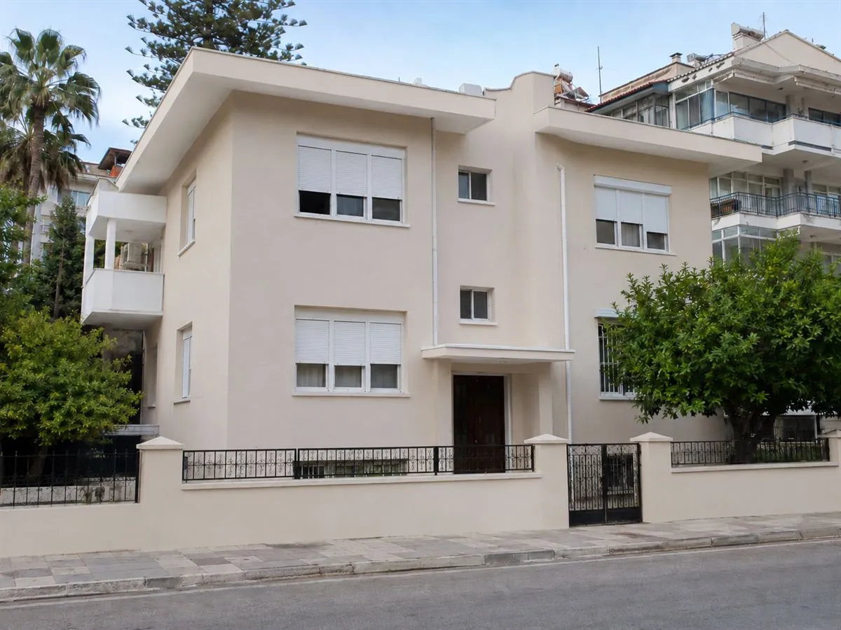 Antalya dış cephe boyama sonrası — yenilenmiş villa cephesi